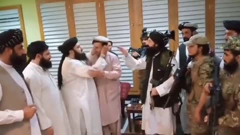 El hermano del ex presidente Ashraf Ghani anuncia su apoyo a los talibanes en Afganistán