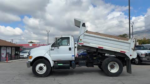 Dump Truck 2013 Ford F-750 Cummins Diesel 6 Speed Bobtail LOW MILES!!