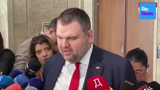 Делян Пеевски в кулоарите на парламента