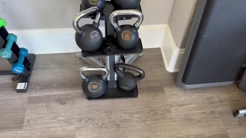 Amazon Basics Vinyl Kettlebell