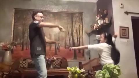 My dad trying to copy me!!!!!! Funny dance video daughter and father dance 💃 !!!!