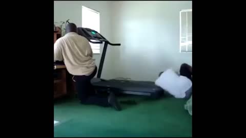 Funny Treadmill 😂😂😂😂😂😂😂😂❤