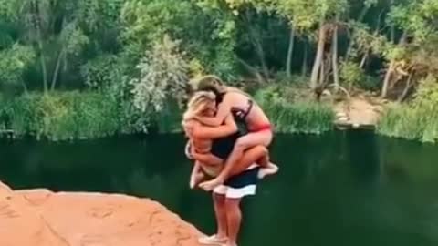 3 people doing cliff jump together / Cliff Jump /Shot on iPhone - 007