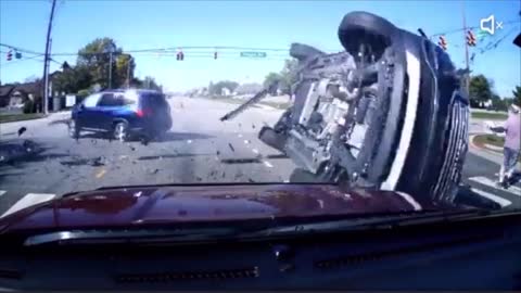 Bad Driver - Dash Cam Footage - Insane Accident!!