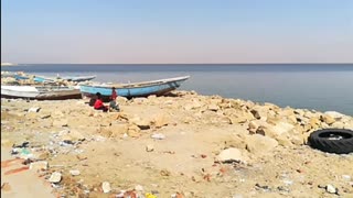 Tourist Capture Oldest Nature Qarun Lake View