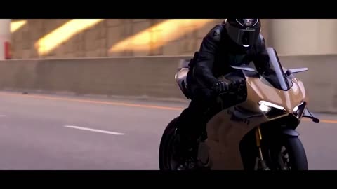 Emre Kabak - Pleasures | Ducati Panigale V4S