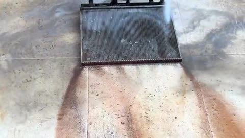 Washing / cleaning car radiator