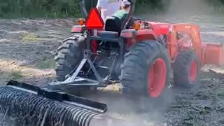 1065 Kubota Tractor Part 1