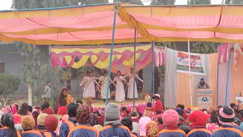 Kids dancing on republic day india part 4