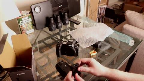 canon EOS R BG E22 Battery grip unboxing and install