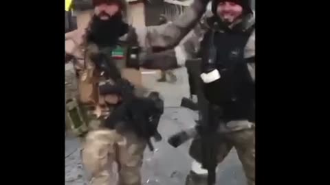 Brave Chechnya guys are fighting nazis in Ukraine