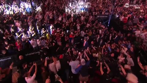 PRESIDENT Donald Trump receives thunderous applause at UFC 302 🇺🇸