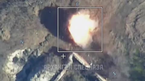 🇷🇺🇺🇦 Destruction of American 155-mm howitzer M777 with the help of the Lancet, Kremennaya