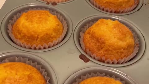 Cornbread cupcakes 😳 #grubspot #chicken #cupcake #food #foodtiktok