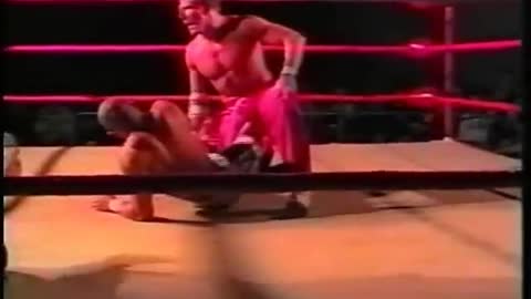 American Dragon (Bryan Danielson) vs. Low Ki - ECWA 5th Annual Super 8 Tournament (24/02/2001)