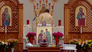 Ukrainian-Americans pray for peace during Sunday services