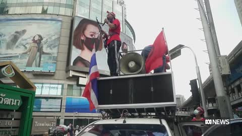 Thousands protest in Thailand demanding PM's resignation over lack of COVID vaccines | ABC News