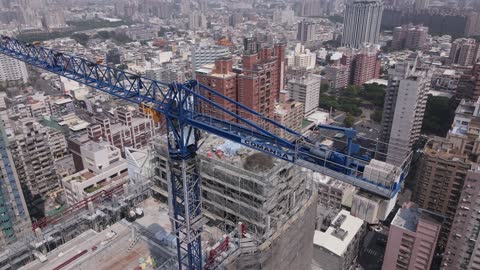 High-rise residential building under construction 🇹🇼 (2020-10) {aerial}