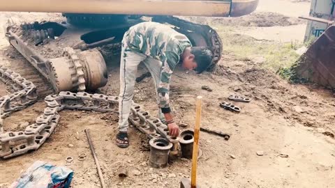 How to repair line boreing, bore weldding and track chain repair Complete Process Cat 320 2022