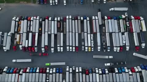 Every afternoon solo drivers show their magic at the rest stop