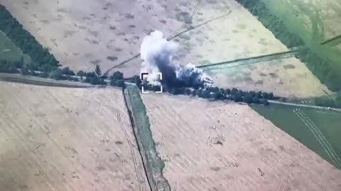 Russian towed artillery column gets hit by HIMARS