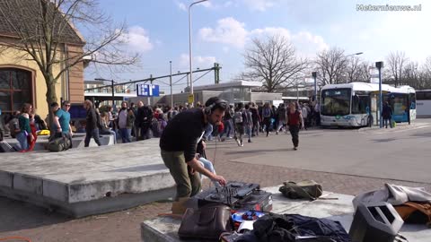 Drukte op station Meppel..Treinuitval Meppel - Zwolle door aanrijding