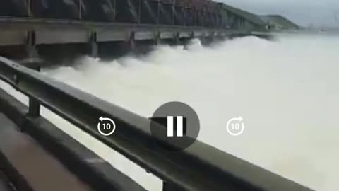 Footage Posted from 3 Gorges Dam