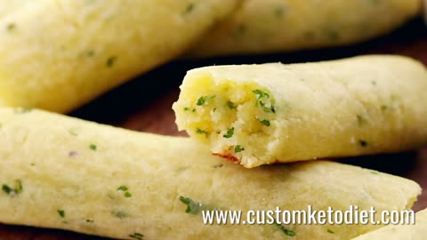 "✨ Keto Garlic & Herb Bread Sticks: A Low-Carb Delight for Your Tastebuds! 🍞🌿