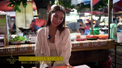 Street Food in Indonesia, Sophia Rogan - Miss Grand Indonesia