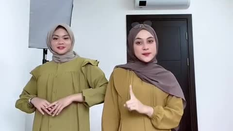 Untuk bunda yg bertanyea-tanyea bedanya Warna Olive