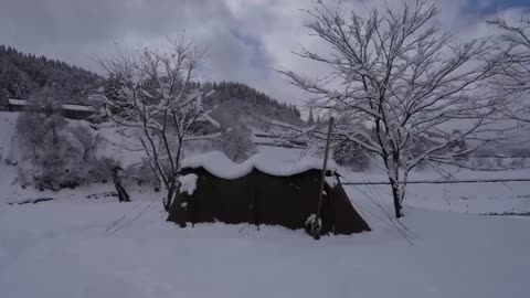 Solo Camping in Heavy Snowfall