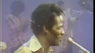 Al Green - Livin' For You = Soul Train Music Video 1974