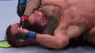 DUSTIN POIRIER SUBMITS MICHAEL CHANDLER