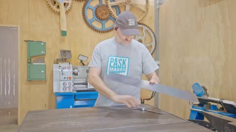 How to easily make Hinges - including the Jig - using Basic Tools-1