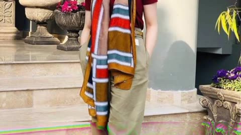 Gorgeous Actress Minal Khan beautiful dressing