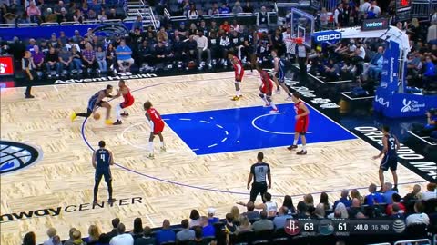 Paolo Banchero cooks Eric Gordon with handle then throws down powerful dunk