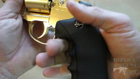 ASG Dan Wesson 2.5 inch Gold - G&G G731 2.5 Airsoft Pistol Table Top Review Comparison
