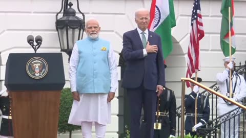 Biden Repeatedly Confused | Hand Over Heart For India's National Anthem? | Even Jill Seems Lost