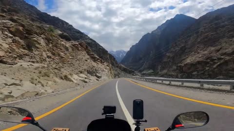 Jaglot Skardu Road JSR | Most Dangerous Roads of Pakistan | ShangriLa Resort & Upper Kachura Lake
