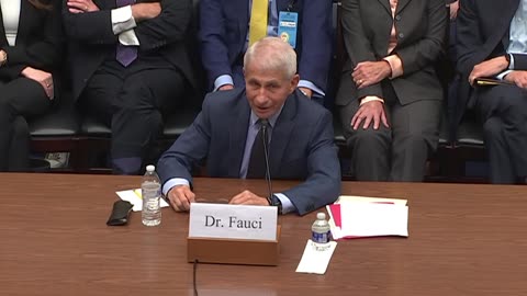 Fauci: "Vaccines save lives, it's very very clear"