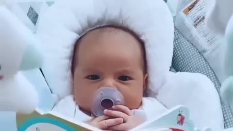 Don’t bother me👶, I’m reading🥰