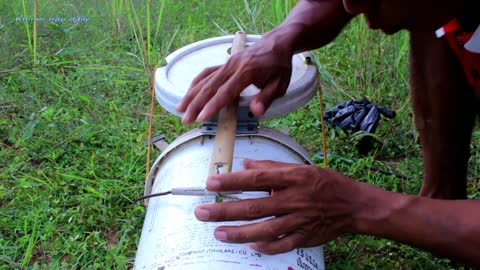 Simple Wild Cat Trap Wild Cat Trap Using Plastic container