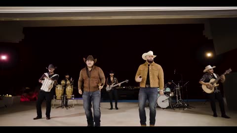 Carin Leon x Grupo Frontera - Que Vuelvas (Video Oficial)