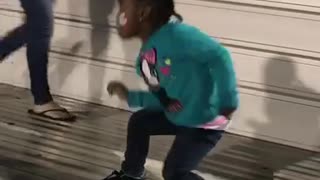 4 year old dances to I'm so wavy