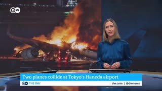 Japan: Five dead after two planes collide at Tokyo's biggest airport | DW News