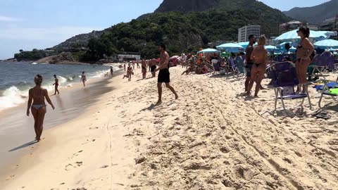 🇧🇷 Nice day at Leblon beach Brazil beach walk 1080P