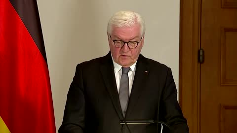 'Stop the craziness of this war' -German president