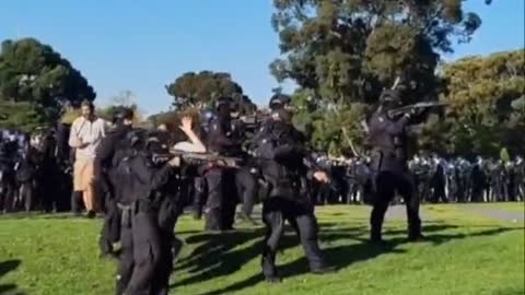 Australia: Police shoot at unarmed, peaceful protesters