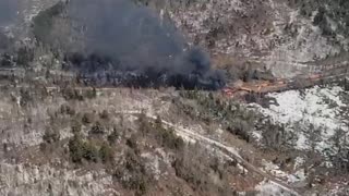 🚨🚨🚨Another train derailment near water, in Maine.