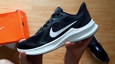 Unboxing Nike Downshifter 10